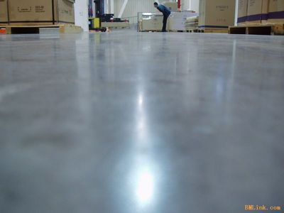 東莞混凝土密封固化劑 宇邦地坪材料，專業(yè)生產(chǎn)供應商的品牌實力